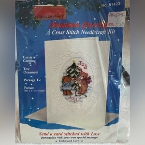 NEW. Vintage Christmas 1988 Titan Cross Stitch Greetings Card Kit 91423 JOY